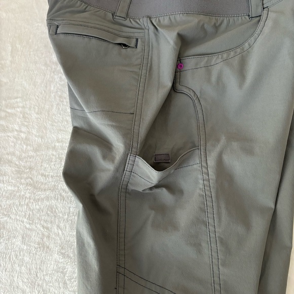 Title Nine Clamber Shorts Women’s Gray, size 4 - Picture 9 of 13